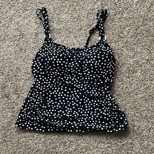 Tanking top with polka dots